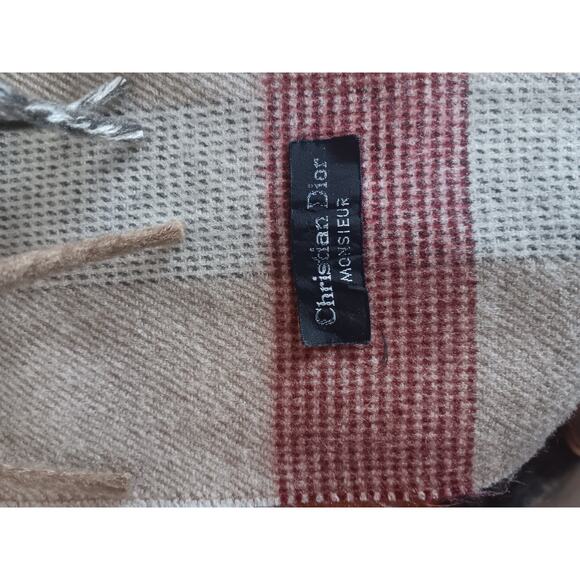 Christian Dior Merino wool red & beige plaid Scarf 50 inches - Picture 2 of 2